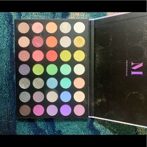 Morphe 35I icy fantasy artistry palette